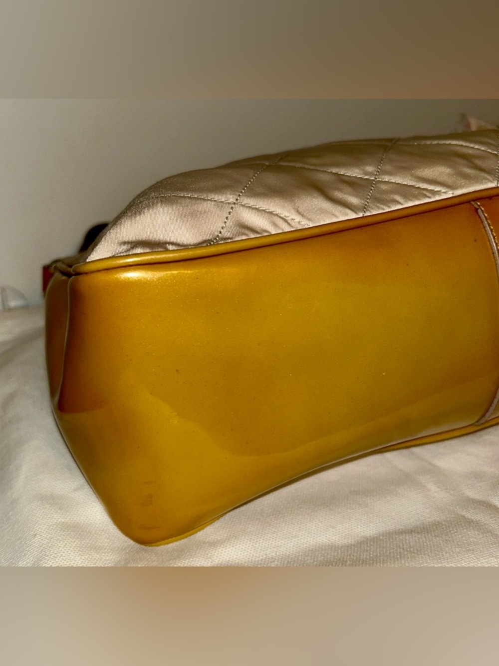 Authentic Vintage Prada Nylon tessuto Enamel Beige Shoulder Bag. Homemade Twilly - Picture 10 of 14